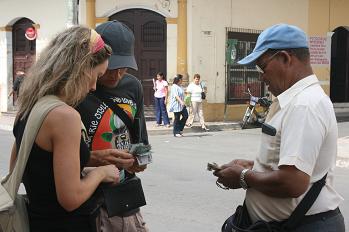 NEGOCIOS EN PLENA CALLE